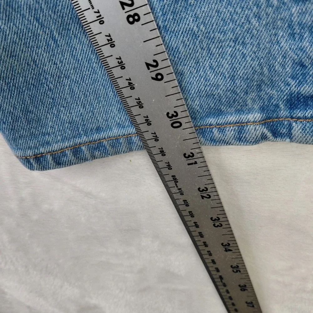 Levis 501 Original Fit Mens‎ 31x30 Light Wash Distressed Button Fly Jeans 12501